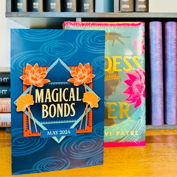 Illumicrate Exclusive Signed Edition Goddess of the River - Picture 8 of 8